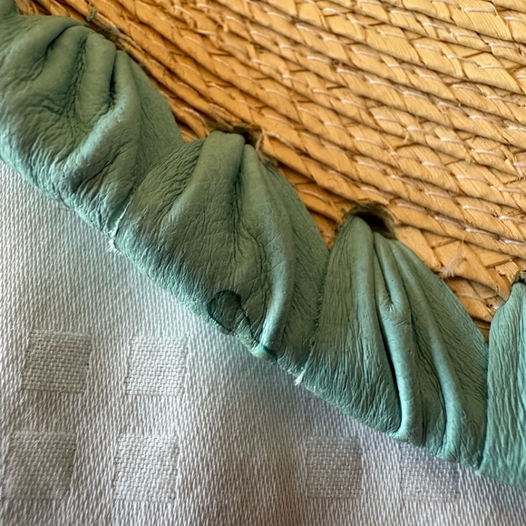 Sunbody Hat Handcrafted - Picture 15 of 16